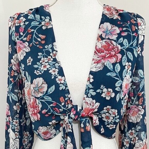 Forever 21 Woven Blue Floral Tie Crop Shrug Top Women's Size S NWT - Picture 2 of 4